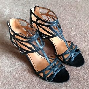 Nine West kitten heels/ skinny straps braided/ black leather sandals .Size 6.5